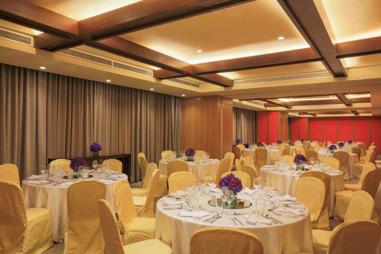 Holiday Inn & Suites Makati By Ihg Makati City Exteriér fotografie The ballroom
