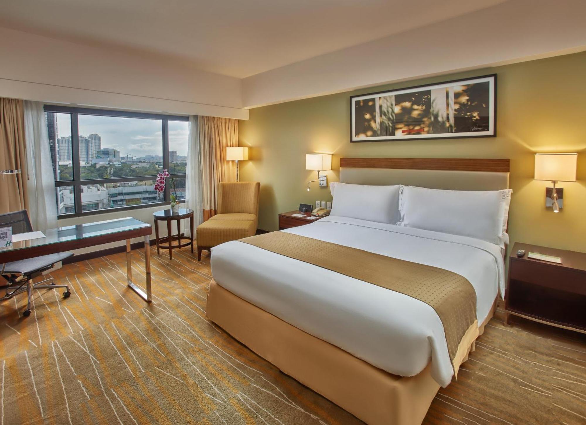 Holiday Inn & Suites Makati By Ihg Makati City Exteriér fotografie Deluxe Room
