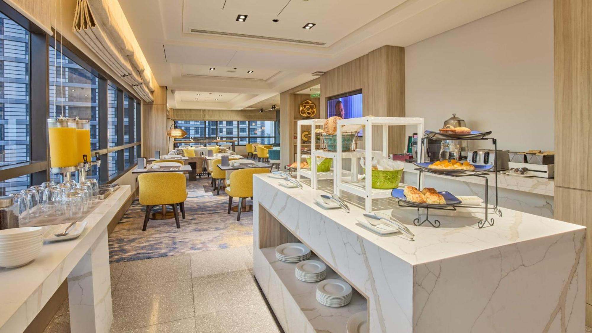Holiday Inn & Suites Makati By Ihg Makati City Exteriér fotografie