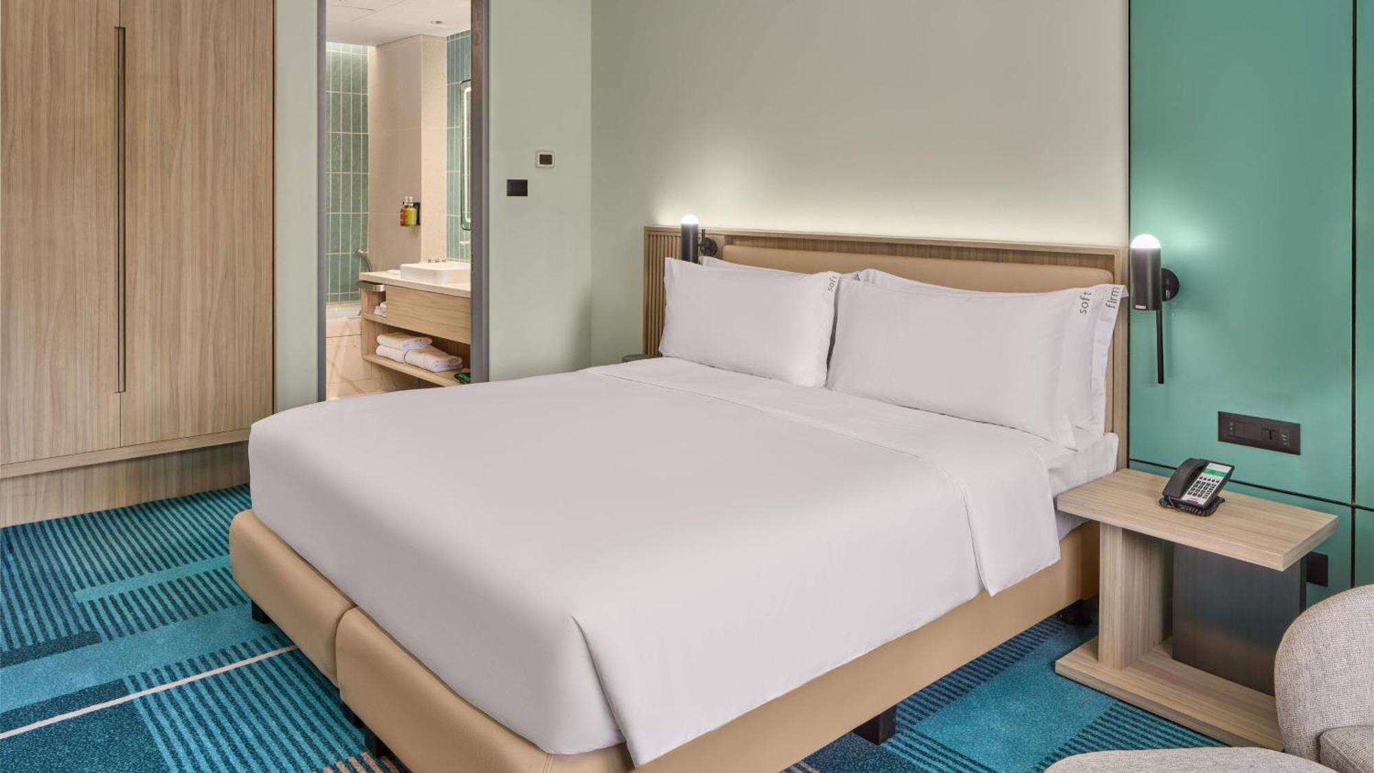 Holiday Inn & Suites Makati By Ihg Makati City Exteriér fotografie
