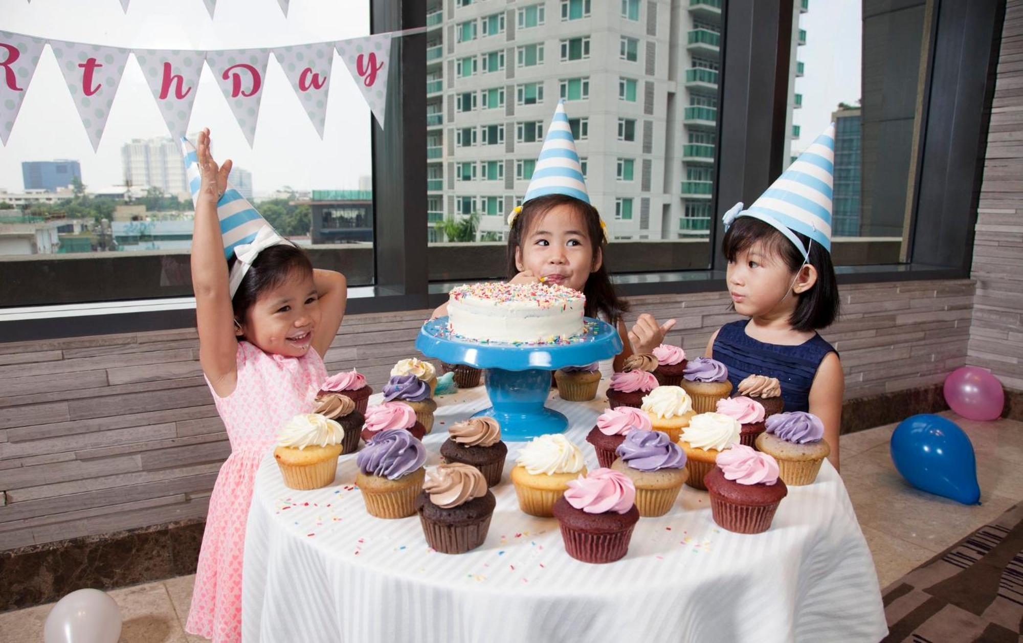 Holiday Inn & Suites Makati By Ihg Makati City Exteriér fotografie